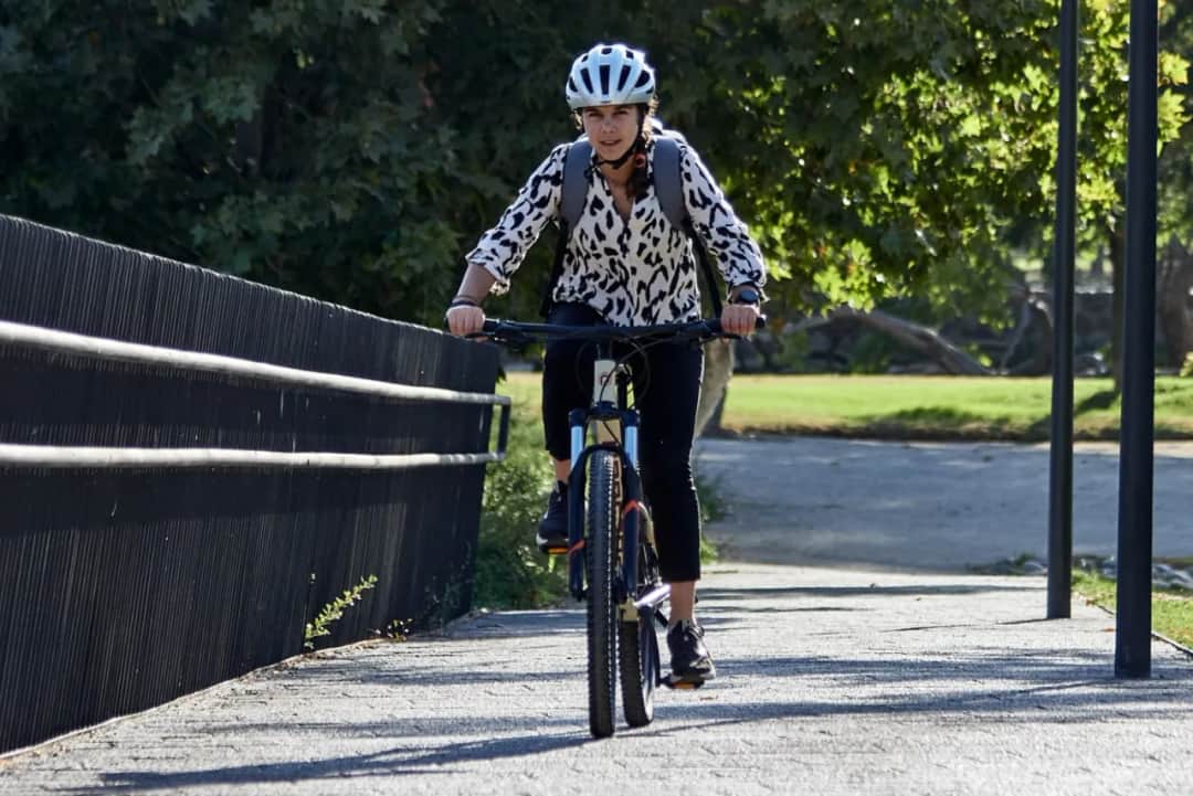 Jak wybrać kask rowerowy, aby zapewnić sobie maksymalne bezpieczeństwo