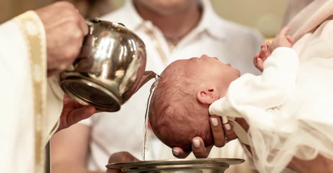 Ile dać na chrzest? Odpowiednia kwota i pomysły na prezent
