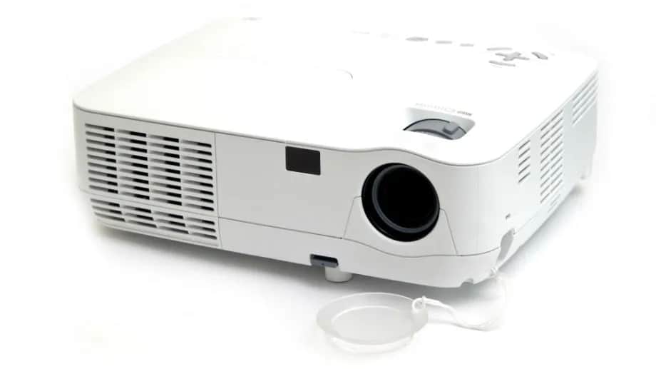 Jak wybrać projektor, aby uniknąć rozczarowania i kosztów?