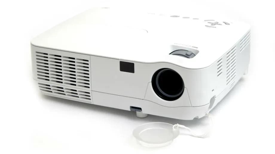 Jak wybrać projektor, aby uniknąć rozczarowania i kosztów?