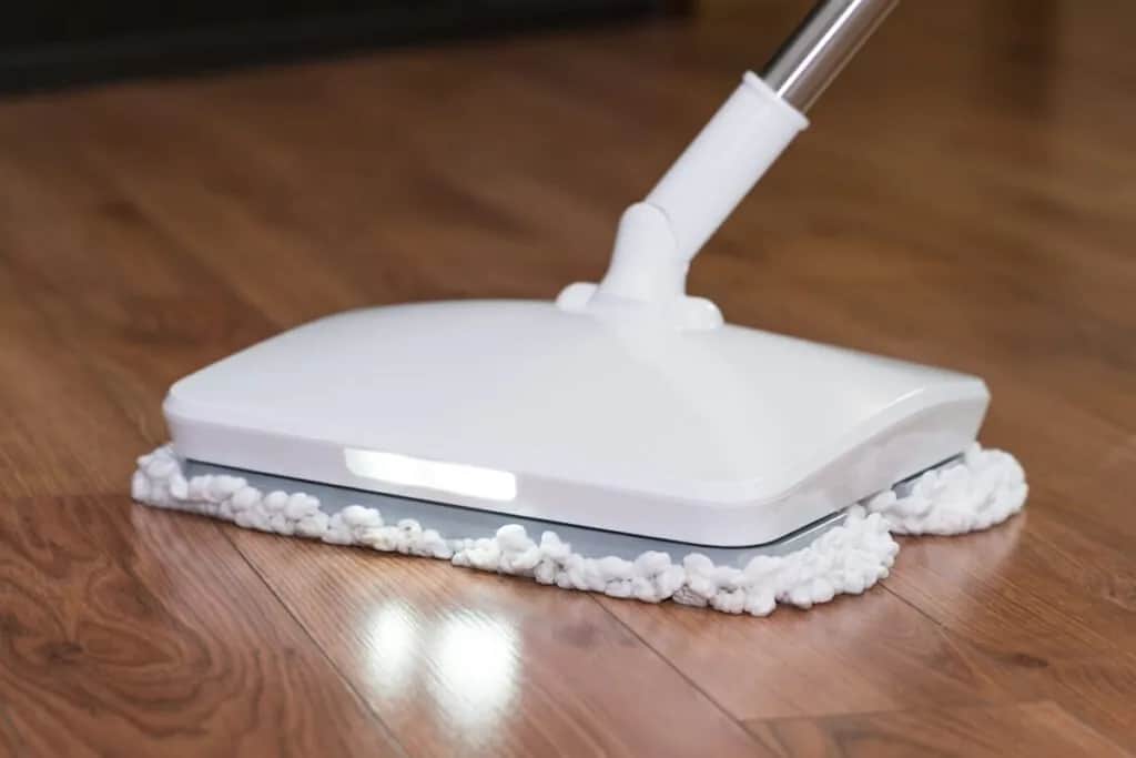Jaki mop elektryczny wybrać, aby uniknąć problemów z czyszczeniem?