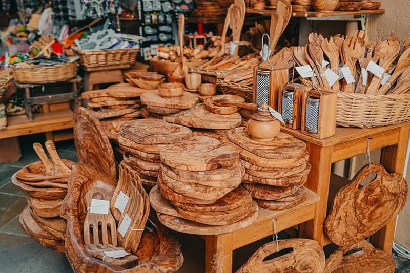 Co warto kupić na Cyprze? Odkryj unikalne pamiątki i smaki